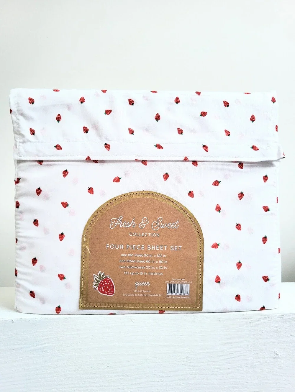 Fresh & Sweet Collection Queen Sheet Set Coquette Cottage Strawberry RED/ WHITE
